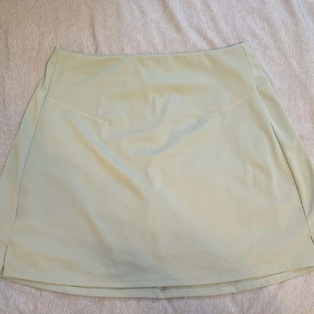 Old Navy Active Skirts - Picture 3 of 4